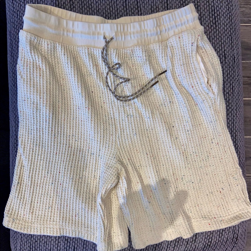 OUT FROM UNDER FOR URBAN OUTFITTERS, WAFFLE PATTERN CROCHETTE BERMUDA SHORTS, L